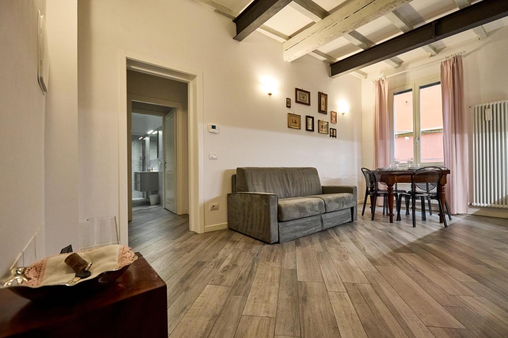 La Torre Lunga -Smart Working- 150 M Dalle-From Due Torri-Two Towers Bologna Bagian luar foto