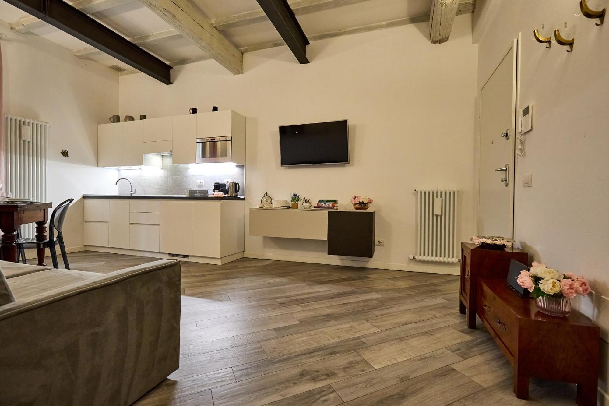 La Torre Lunga -Smart Working- 150 M Dalle-From Due Torri-Two Towers Bologna Bagian luar foto